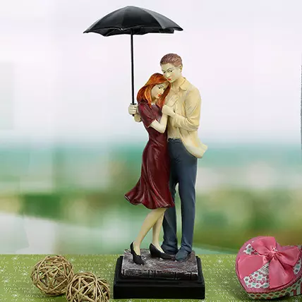 Cute Valentine Day Couple Showpiece