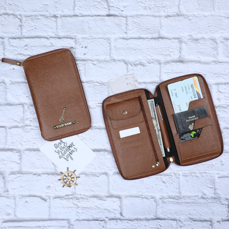 PERSONALIZED ZIPPERED TRAVEL CASE