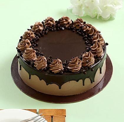 Cream Drop Chocolate Cake Half Kg