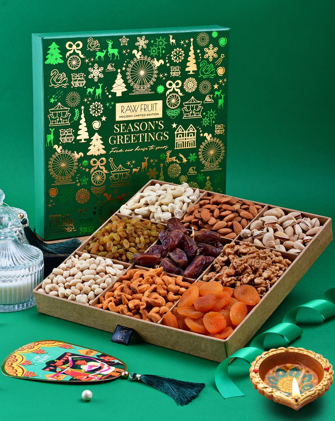 Seasons Greeting Wooden Tray Basic Green