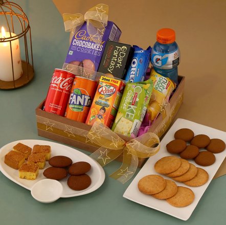Delightful Treats Festive Tray Hamper